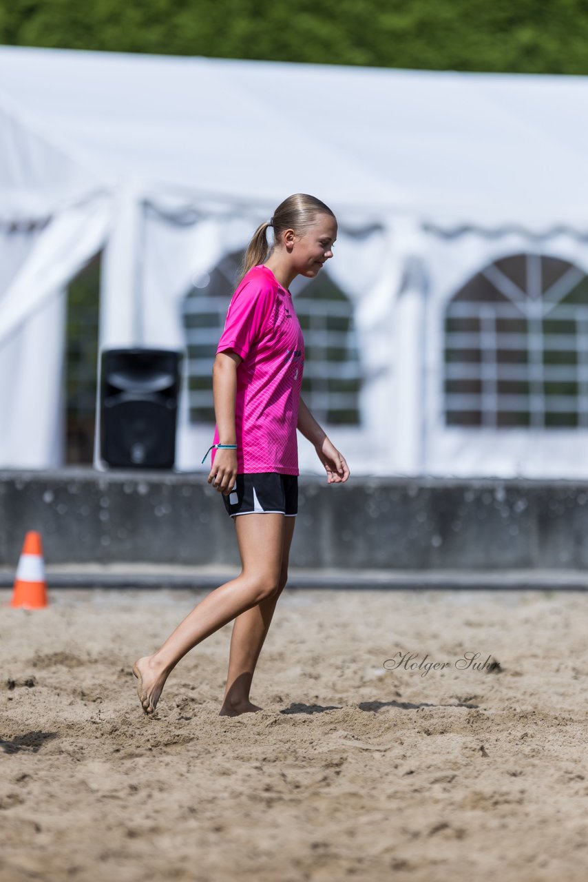 Bild 77 - wBJ/wCJ Beachsoccer Cup